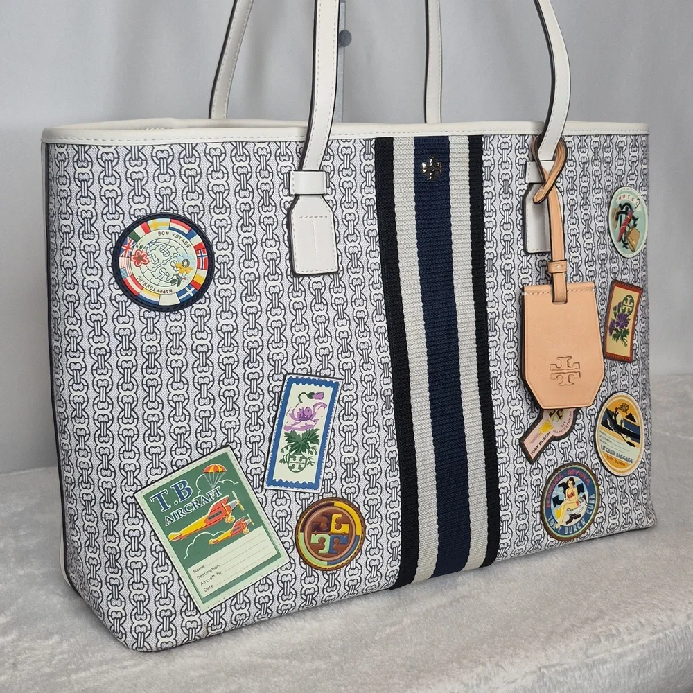 Tory Burch VACATION Patterned Tote Bag - Picture 4 of 17